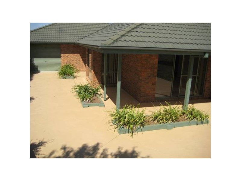 6 Neerim Rail Drive, Warragul VIC 3820