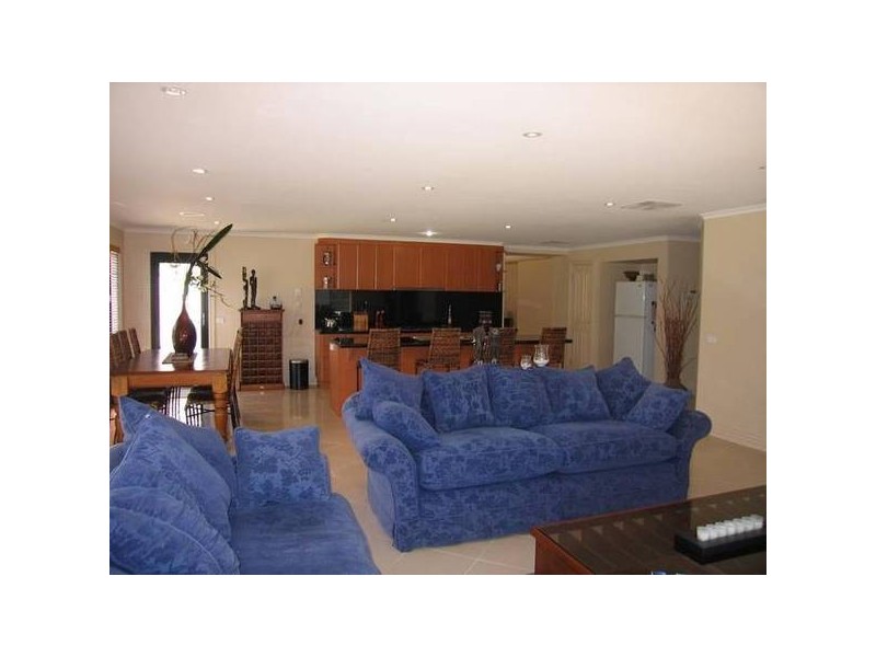 9 Baw Baw Drive, Warragul VIC 3820