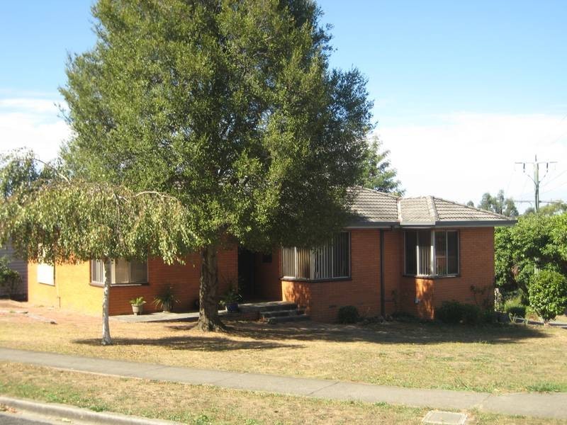 16 Sinclair Street, Warragul VIC 3820