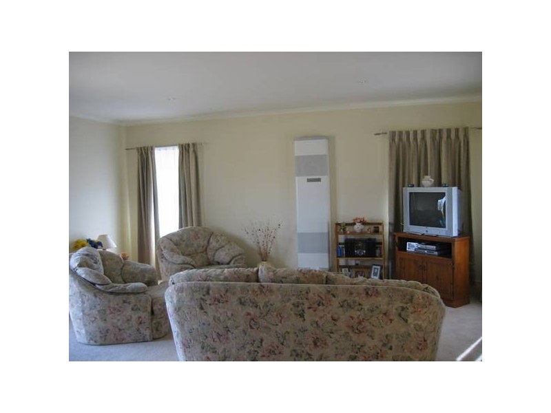 2/6 High Street, Bunyip VIC 3815