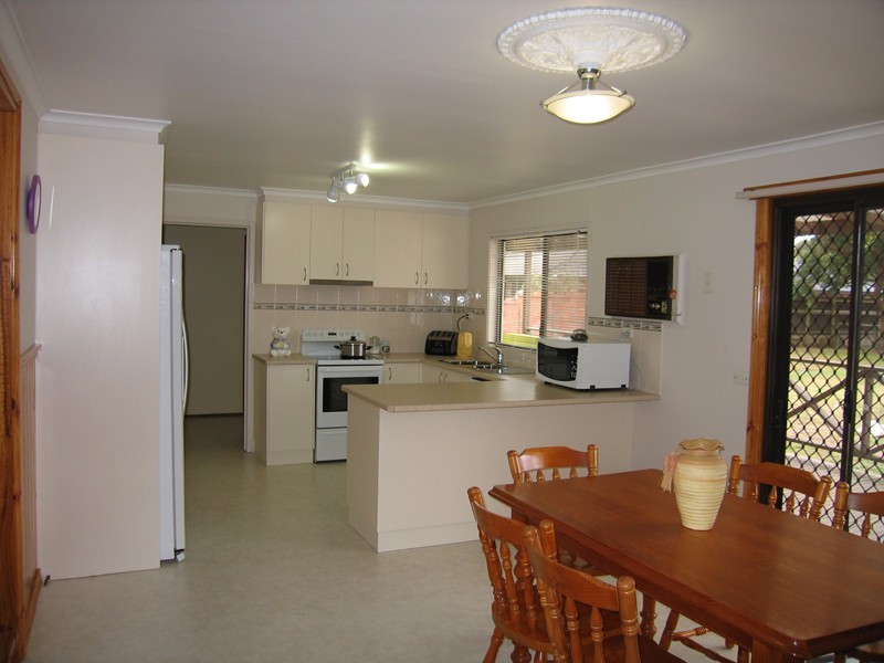 54 Gaul Avenue, Darnum VIC 3822