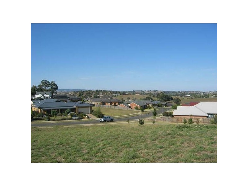 19 Baw Baw Drive, Warragul VIC 3820