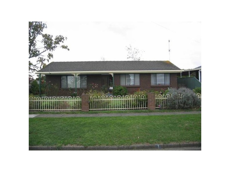 1 McLean Street, Drouin VIC 3818