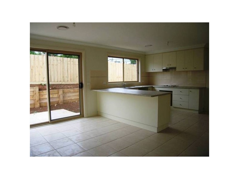 27 McMillan Drive, Warragul VIC 3820