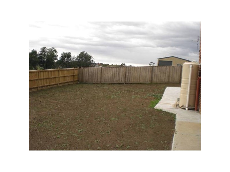 74 Grange Crescent, Warragul VIC 3820