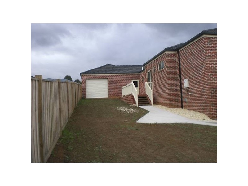 74 Grange Crescent, Warragul VIC 3820