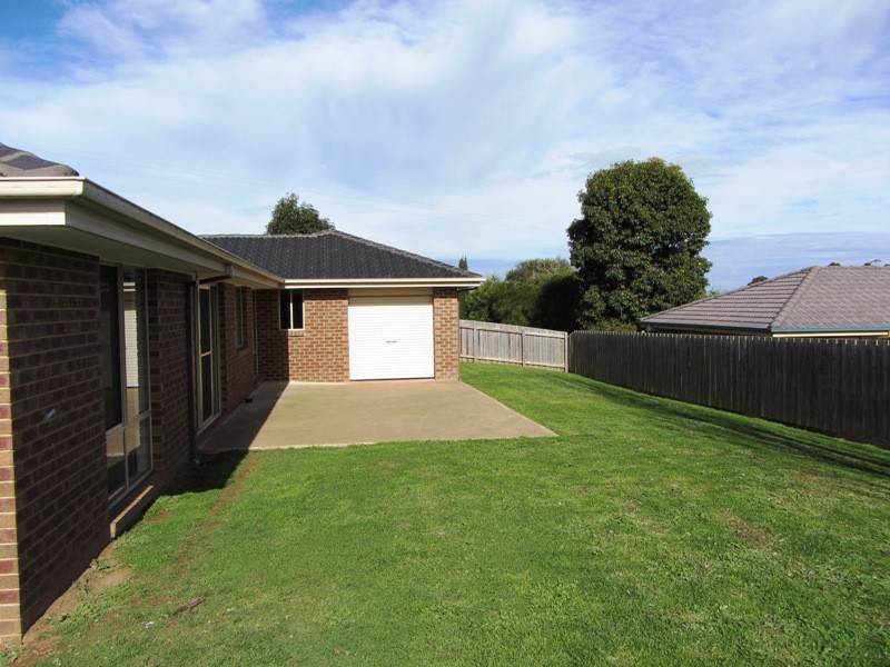 7 Davey Drive, Drouin VIC 3818