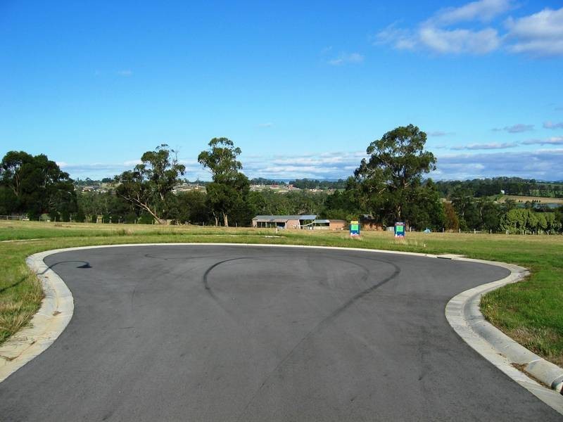 Lot 1 to 10,  Oxley Court, Drouin VIC 3818