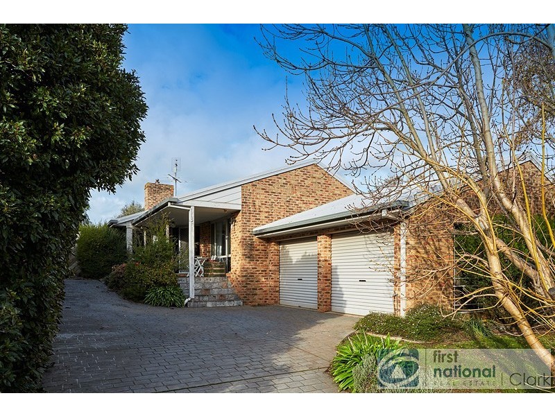 8 Willow Crescent, Warragul VIC 3820
