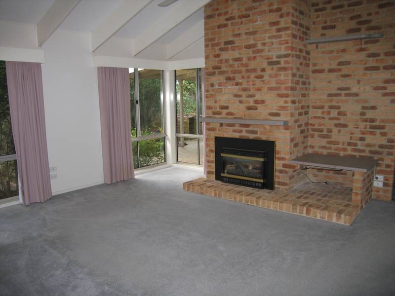 8 Willow Crescent, Warragul VIC 3820
