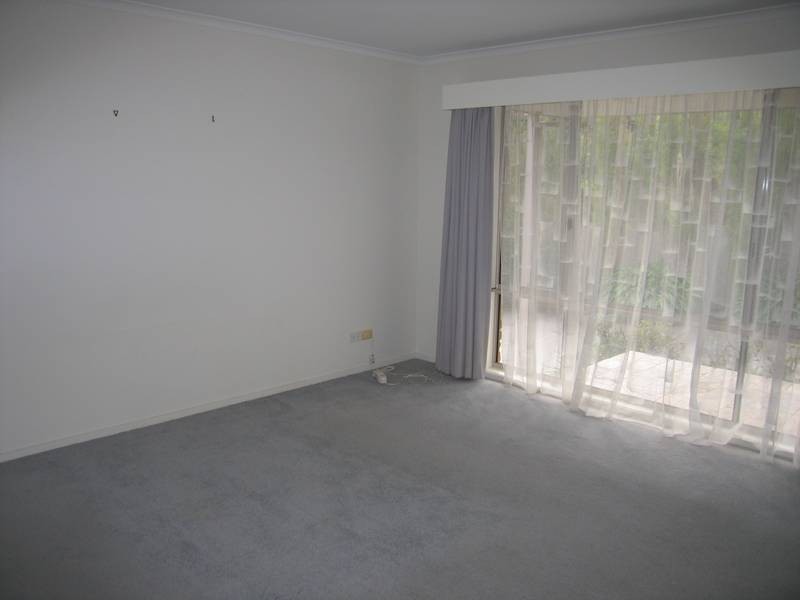 8 Willow Crescent, Warragul VIC 3820