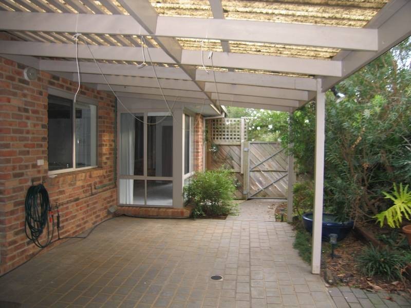 8 Willow Crescent, Warragul VIC 3820