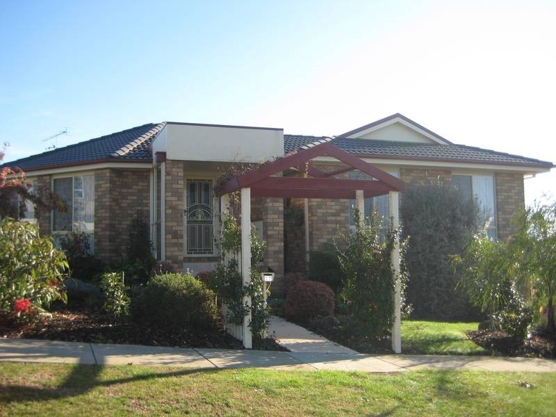 17 Cromie Drive, Warragul VIC 3820
