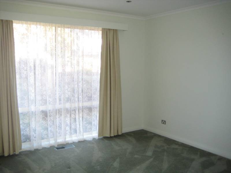 17 Cromie Drive, Warragul VIC 3820