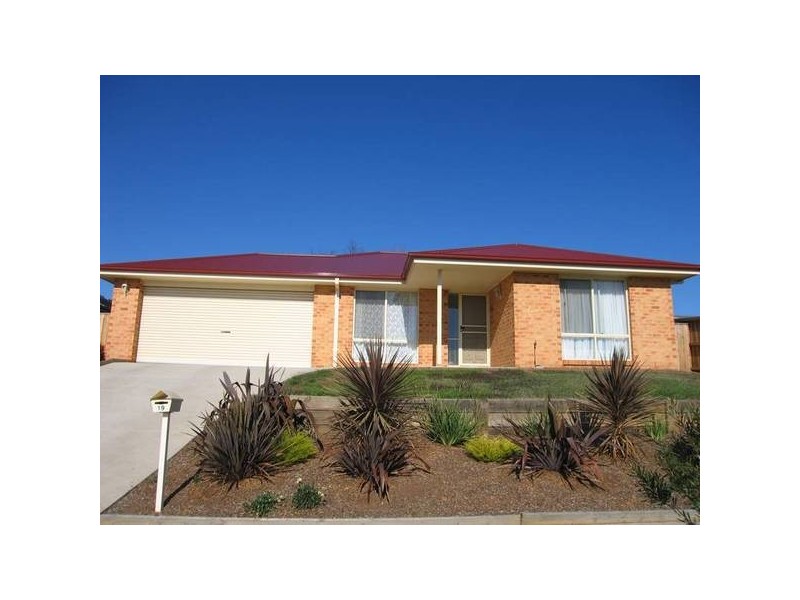 19 Glendon Drive, Warragul VIC 3820