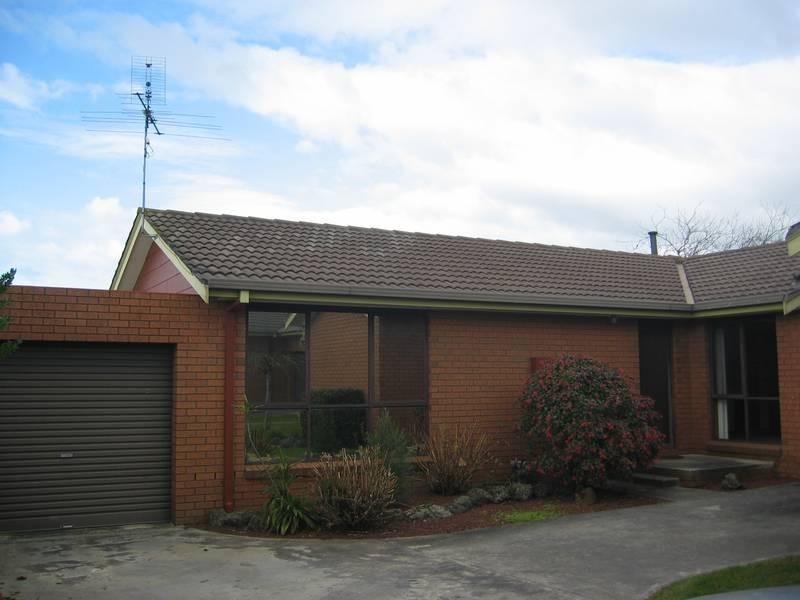 3/8 Hopetoun Road, Drouin VIC 3818