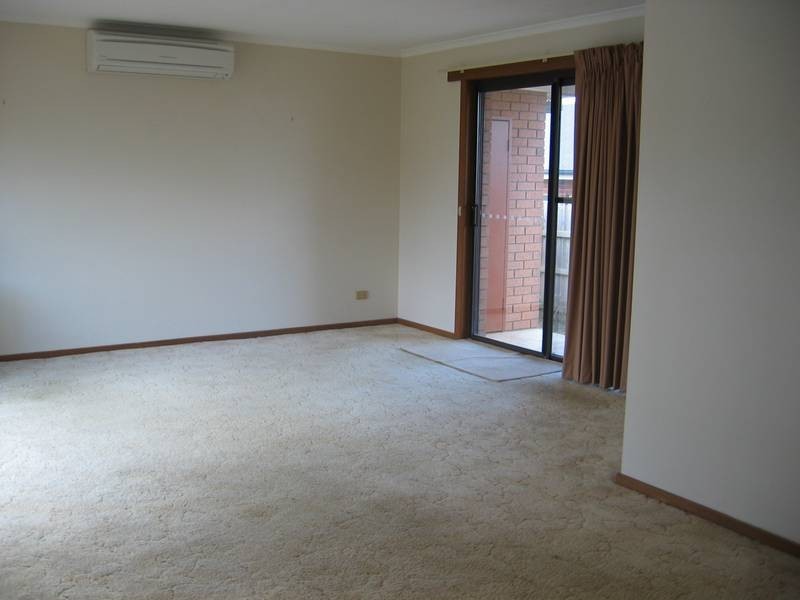 3/8 Hopetoun Road, Drouin VIC 3818