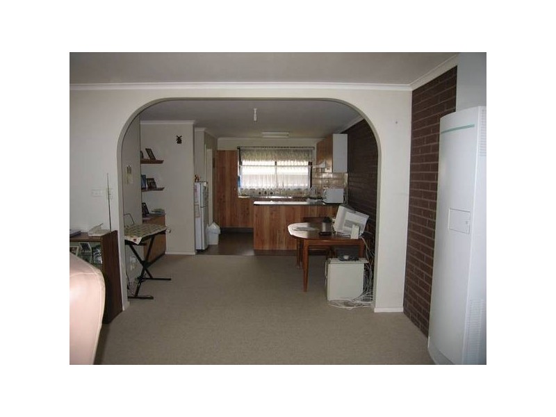 2 / 105 Victoria street, Warragul VIC 3820
