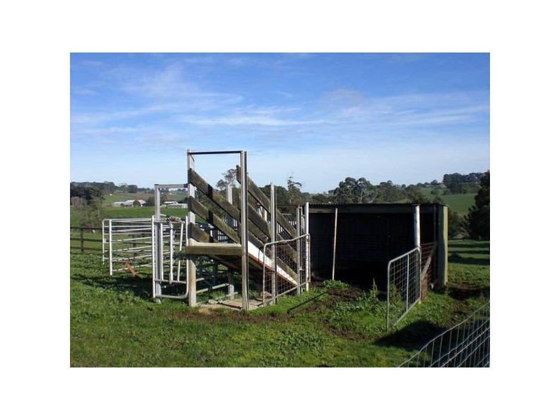 4 Community Place, Ellinbank VIC 3821