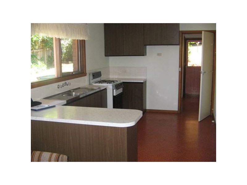 2/27 McArthur Street, Warragul VIC 3820