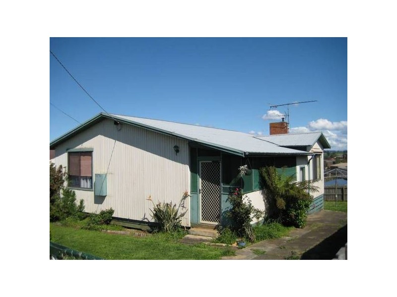 17 Fenton Street, Warragul VIC 3820