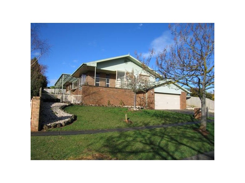 4 Page Place, Warragul VIC 3820