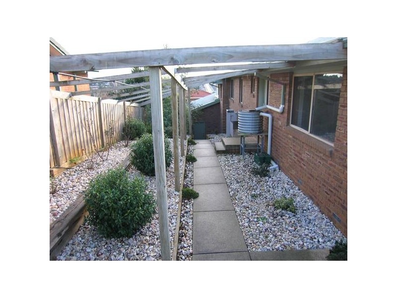 4 Page Place, Warragul VIC 3820