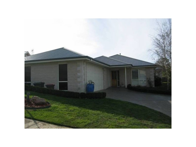 7 McMillan Drive, Warragul VIC 3820