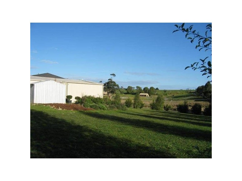4 Burnett Close, Warragul VIC 3820