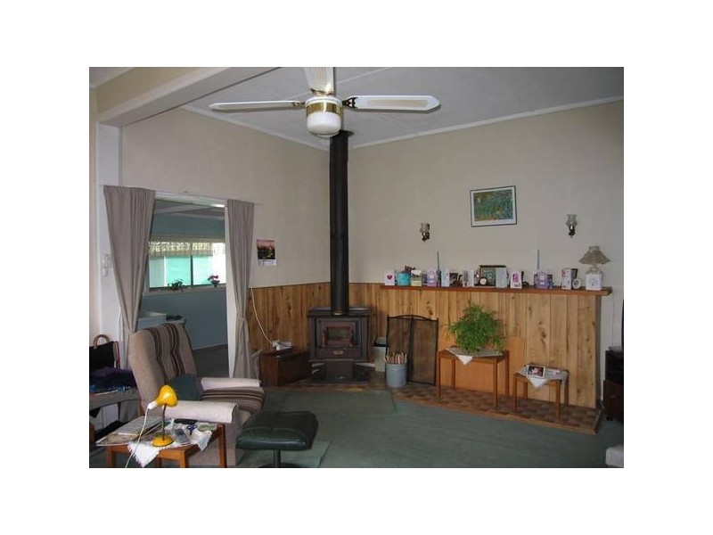 155 Old Sale Road, Drouin West VIC 3818