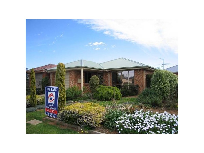 7 Hopetoun Road, Drouin VIC 3818