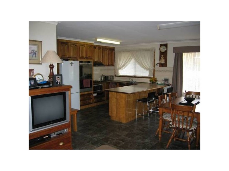 30 Sinclair Street, Warragul VIC 3820