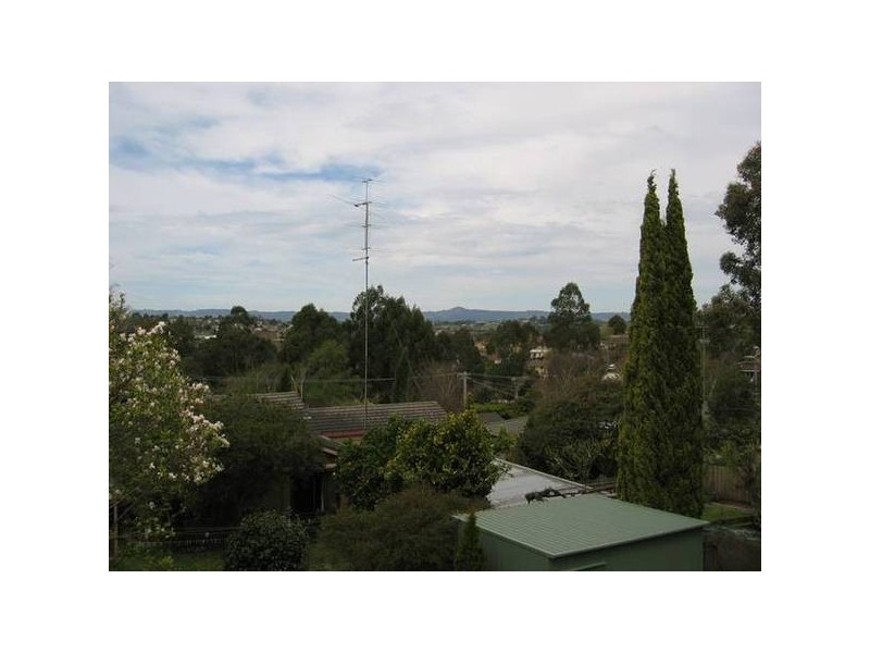 30 Sinclair Street, Warragul VIC 3820