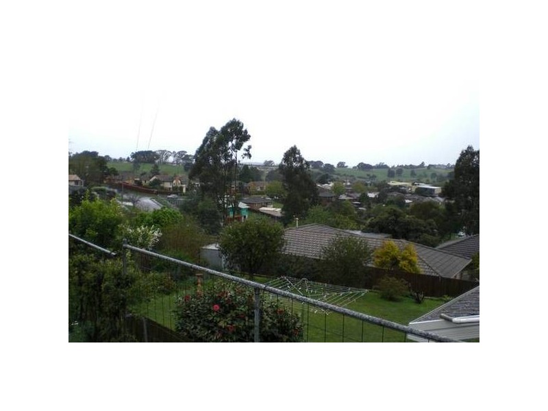 11 Ista Street, Warragul VIC 3820