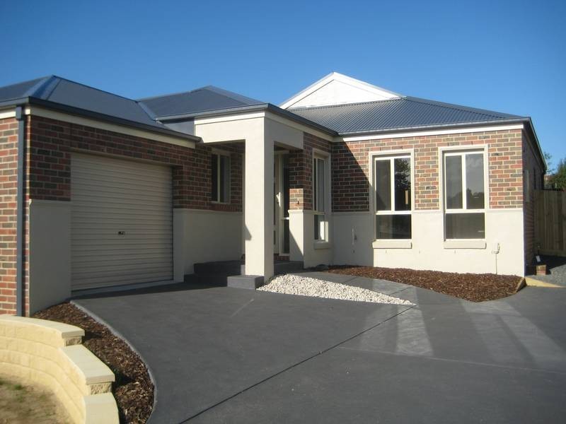 2/8 Stoll Street, Warragul VIC 3820