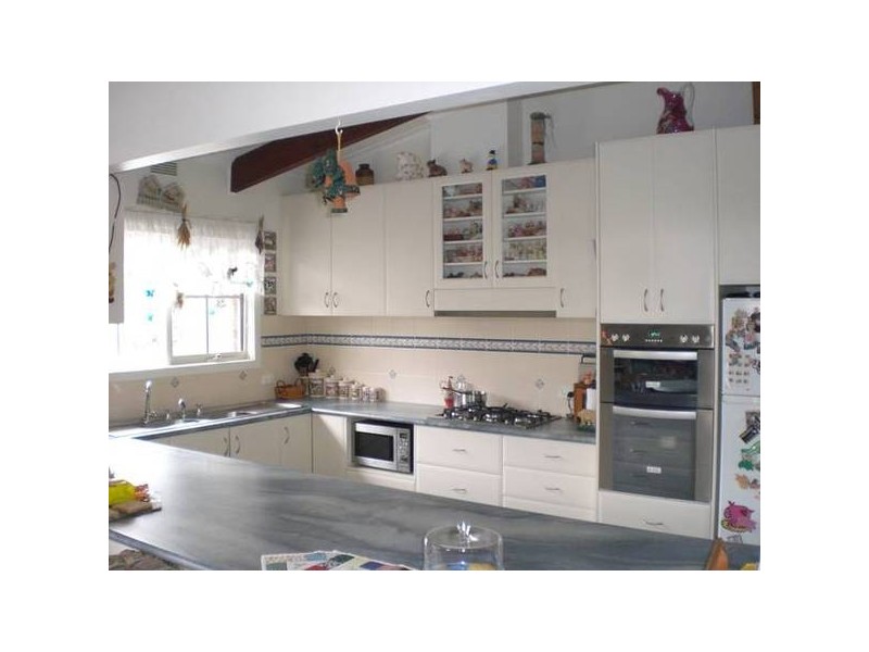 8 Drouin Road, Poowong VIC 3988