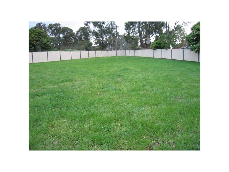 18 Crystal Waters Estate, Drouin VIC 3818