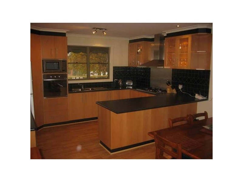 9 Koroit Street, Warragul VIC 3820