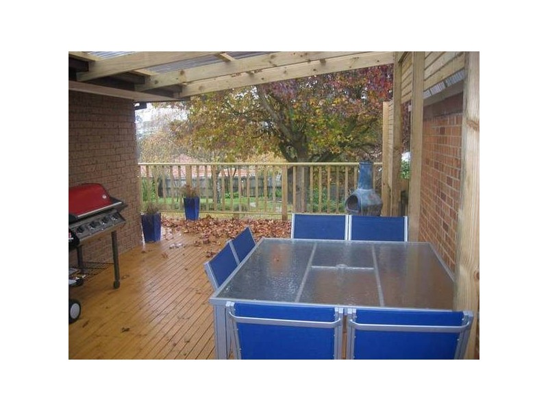 9 Koroit Street, Warragul VIC 3820