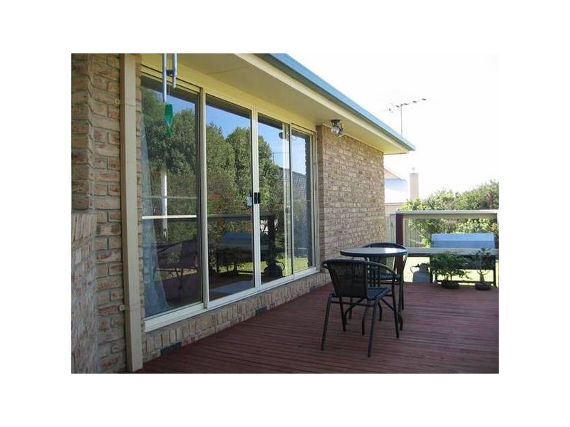 15 Outlook Drive, Drouin VIC 3818