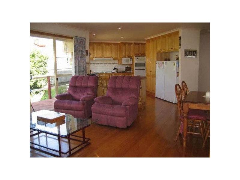 15 Outlook Drive, Drouin VIC 3818