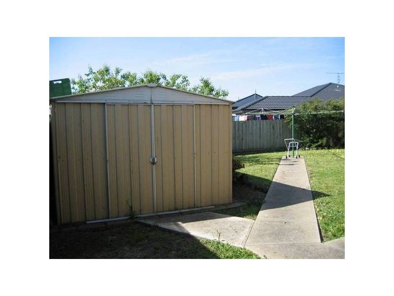 15 Outlook Drive, Drouin VIC 3818