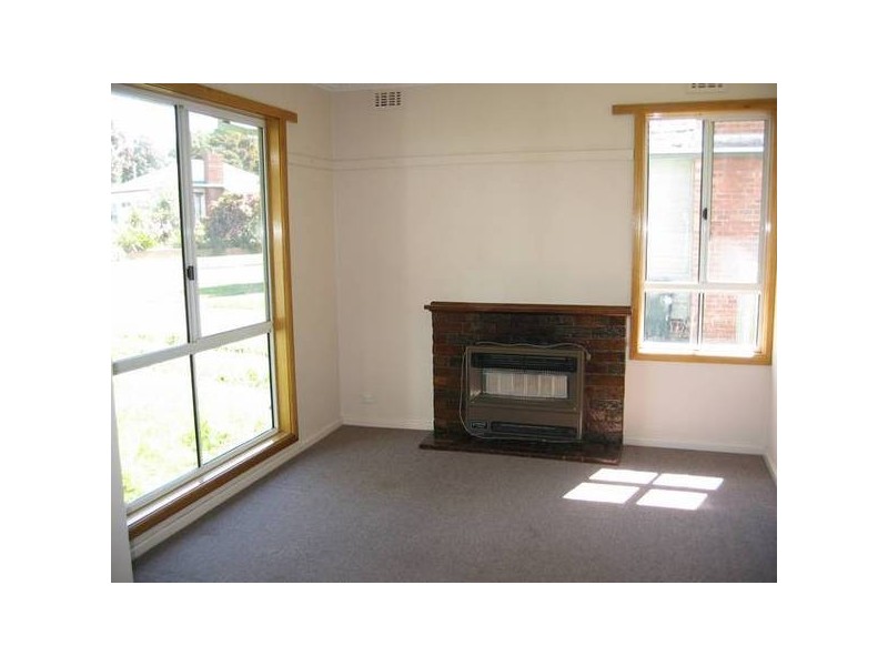 15 Pioneer Street, Warragul VIC 3820