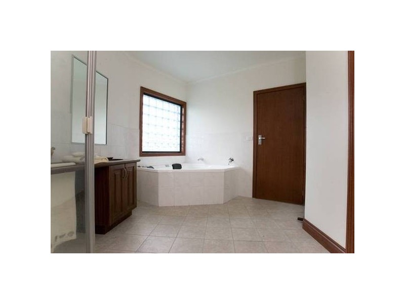 17 Chitalwood Court, Nilma VIC 3821