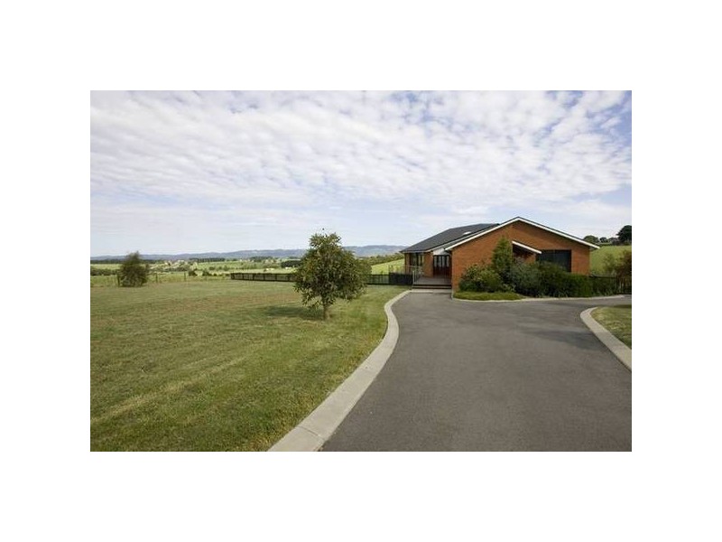 17 Chitalwood Court, Nilma VIC 3821