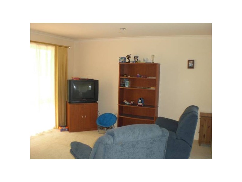 9 Myrtle Crescent, Warragul VIC 3820