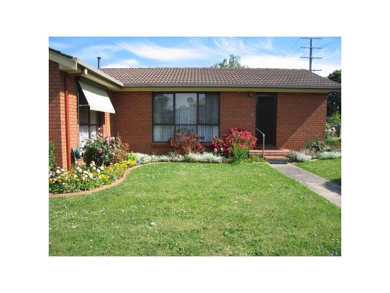 1/8 Hopetoun Road, Drouin VIC 3818