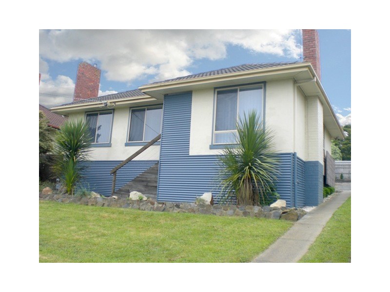18 Burton Street, Warragul VIC 3820