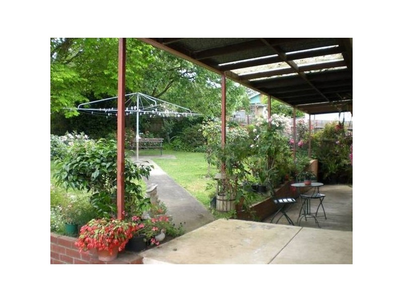 6 Tobruk Street, Warragul VIC 3820