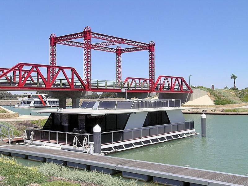 00 Houseboat – Mildura Marina, Mildura VIC 3500